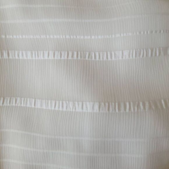 Ann Taylor Factory White Pull Over Short Sleeve T Shirt Medium - Picture 7 of 12